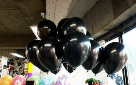 metalik siyah balon