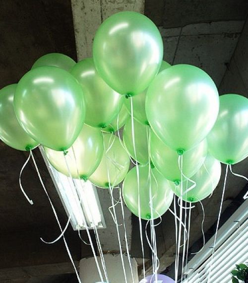 metalik yeşil balon