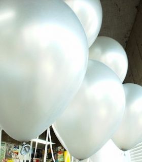 beyaz matalik balon